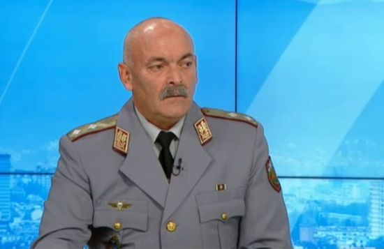Командирът на Сухопътните войски: Правим чудеса със съветската техника, трябва пълно модернизиране 