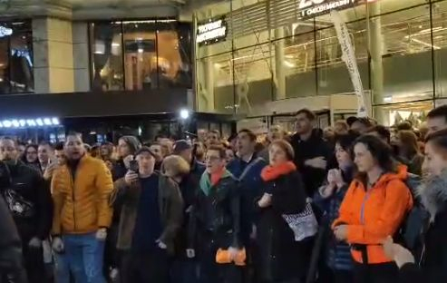 Мрежата осмя протеста на ПП и ДБ: Мижав интерес, дотук с електоралното величие