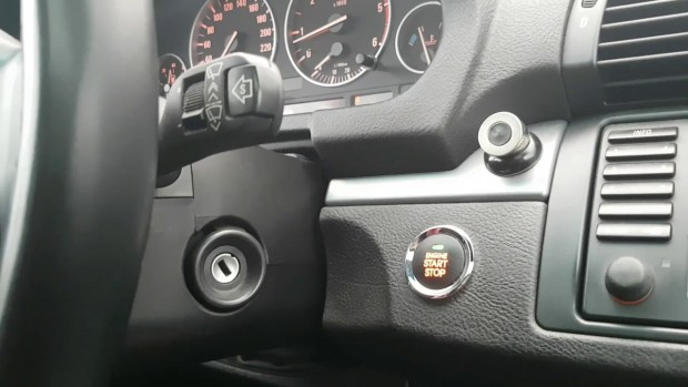 Работник в автомивка в Пловдив се качи за отмъщение в БМВ Х5 на шефа и стана страшно