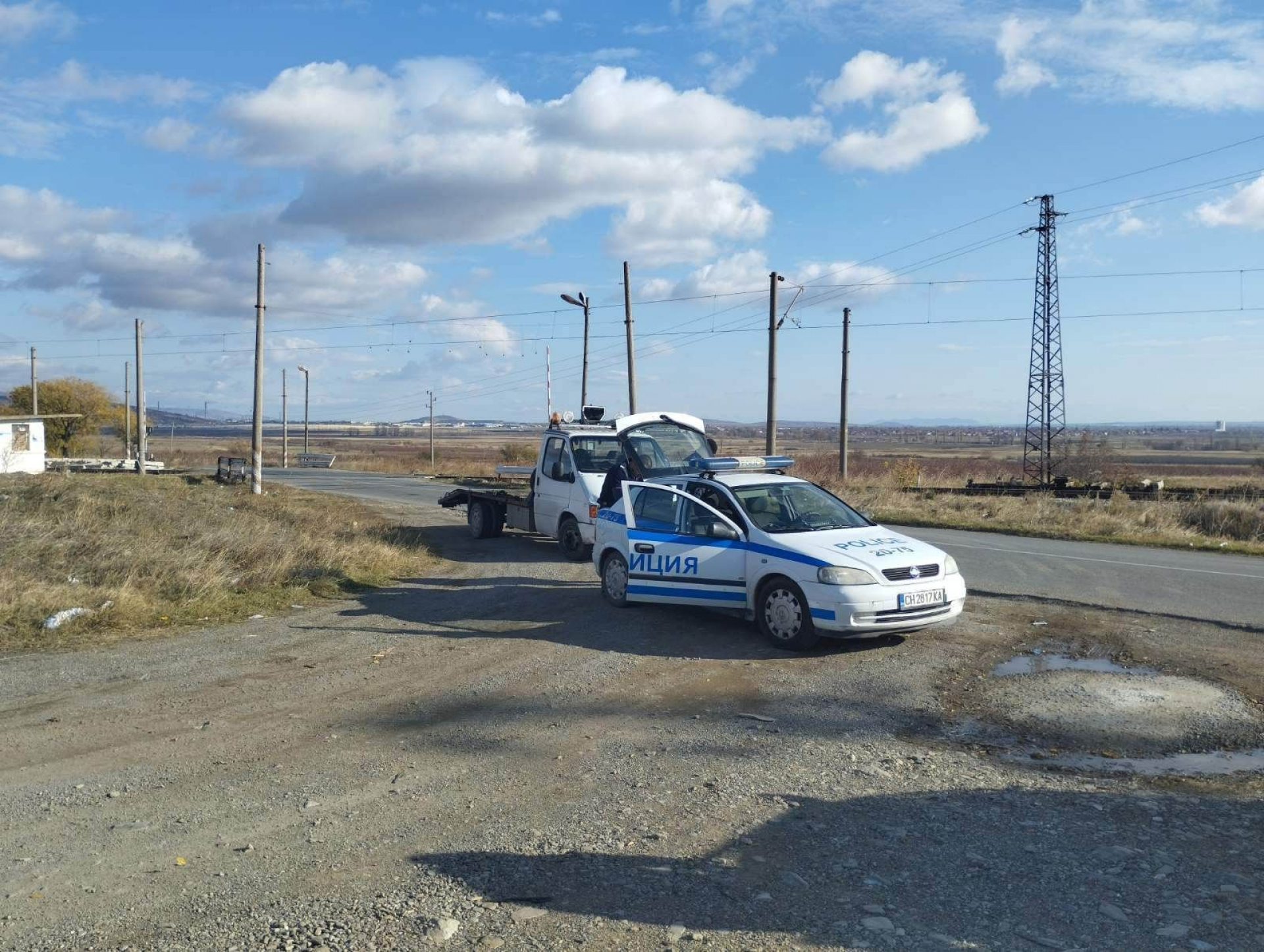 Полиция и жандармерия блокираха сливенско село, ето какво се случва СНИМКИ
