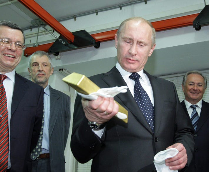 The Mirror: Путин крие златни кюлчета и милиарди долари в подземни складове в...