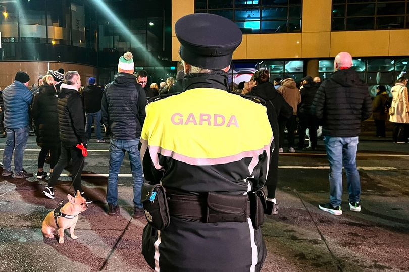 Ирландци излязоха на протест срещу прииждащите в страната украински бежанци
