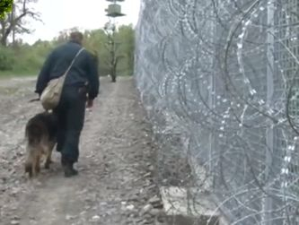 Ново 20! Граничарите, окошарени, защото пребили опасни бежанци, вече са на свобода