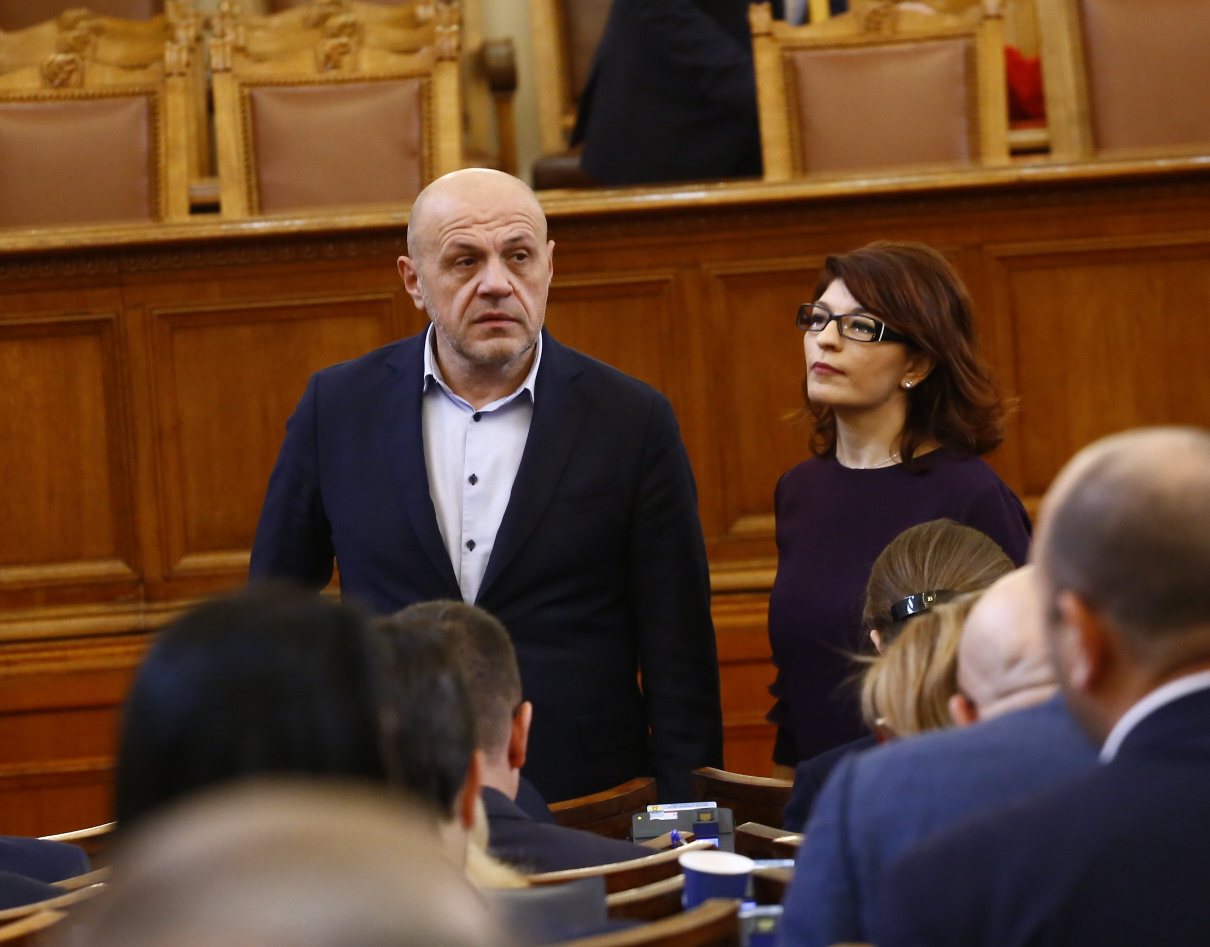 След 3 дни ще се знае кой е кандидатът за премиер на ГЕРБ, Дончев вдигна завесата над кабинета