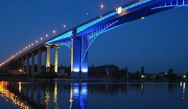 Трагедията с новия 18-г самоубиец от Аспаруховия мост е огромна, преди година майка му…