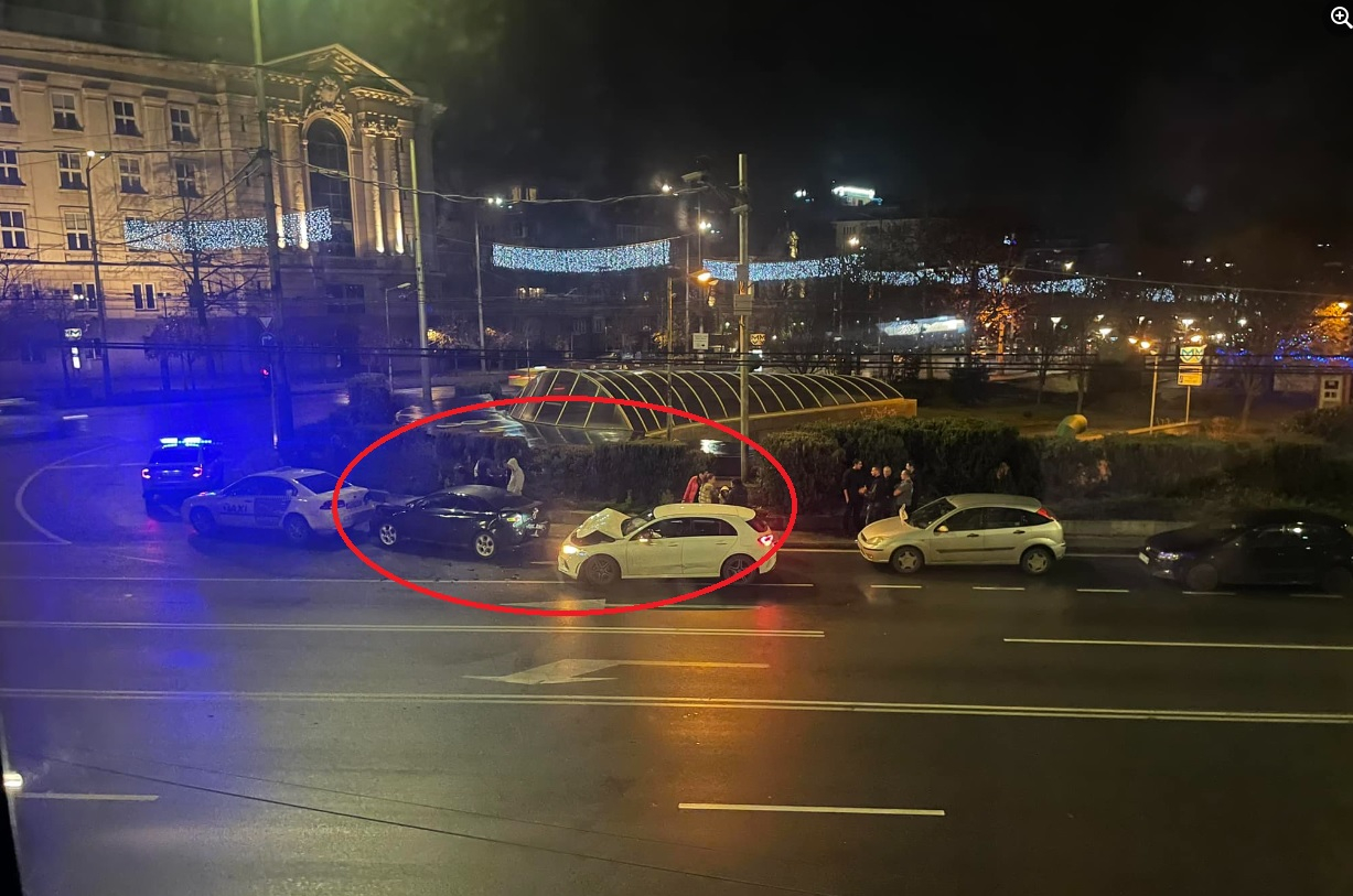 Първа СНИМКА от среднощния ужас на пъпа на София
