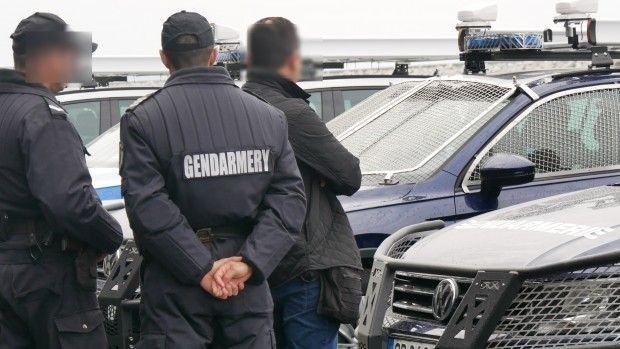 Напаст: Закопчаха още една украинска банда крадци в Бургас