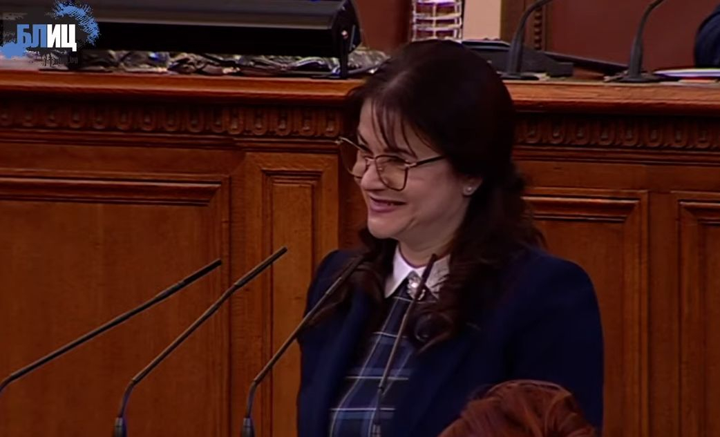 Странна ситуация в НС с Росица Кирова и министър Шишков разсмя депутатите БЛИЦ TV