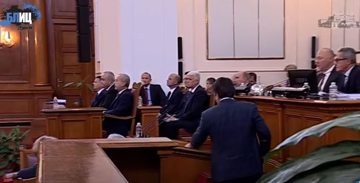 Невероятно изпълнение на Асен Василев в НС БЛИЦ TV