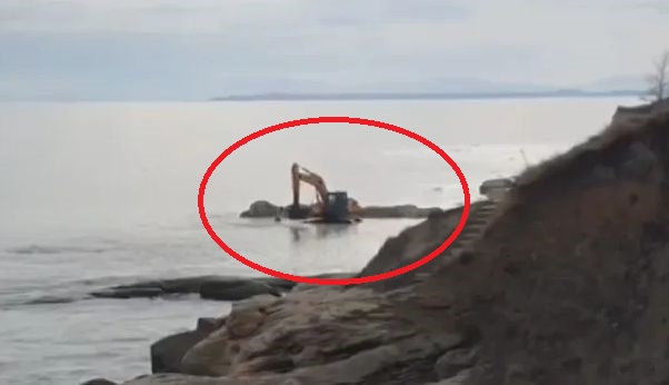 В Равда са в потрес от това, което видяха в морето ВИДЕО