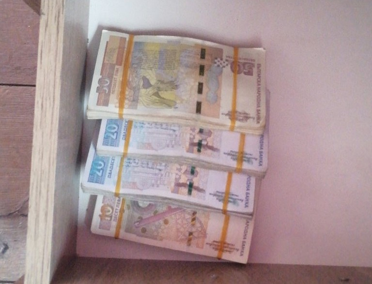 Пловдивската митница и пачките от контрабанда за лидерите на „Промяната“