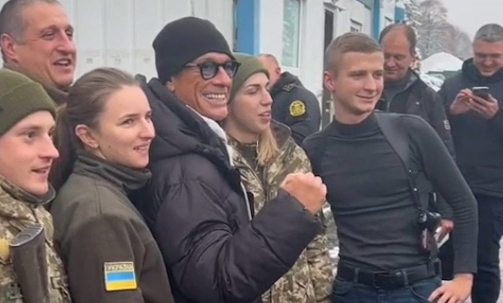 Скандално: Жан-Клод Ван Дам пристигнал при любовницата си в Украйна за донорски органи?