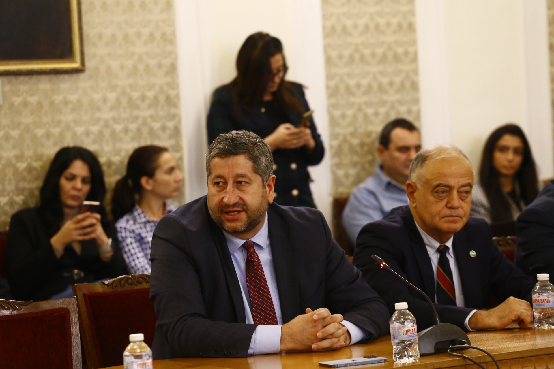 Стефан Янев похвали акад. Денков, но...