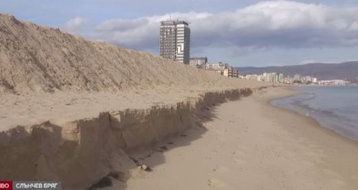 В Слънчев бряг са в потрес от това, което видяха на плажа ВИДЕО