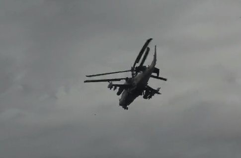 ВИДЕО от войната: "Алигатор" Ка-52 на руските ВКС унищожи украинска бронетехника 