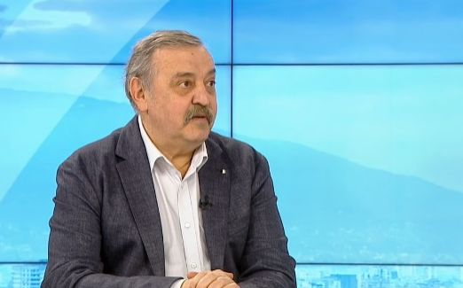 Проф. Кантарджиев бие тревога: Страшен вирус ще ни мори дълго време! Ето симптомите
