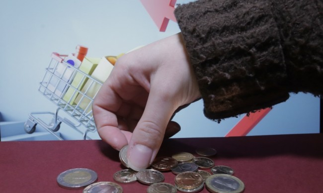 Икономист: Оглеждайте се за инвестиции, парите се топят