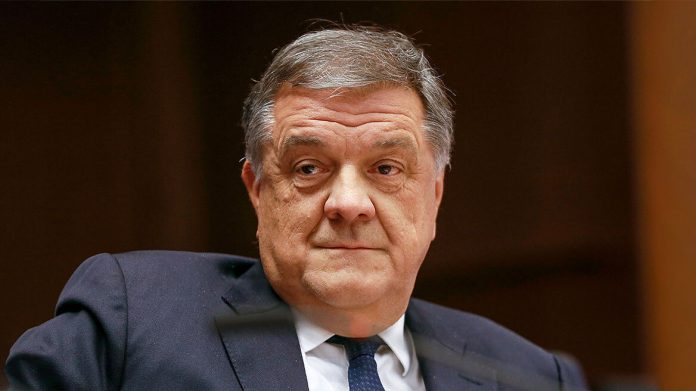 Ето още кой е бъркал в кацата с мед на ЕП - може би не е само Ева Кайли