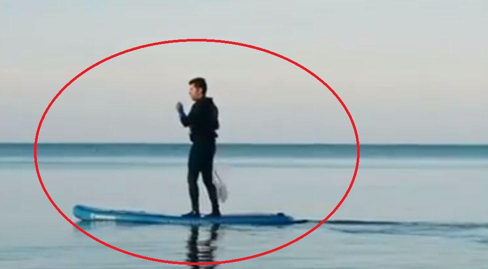 Предозиране! Петков яхна падъл борд посред зима и... ВИДЕО