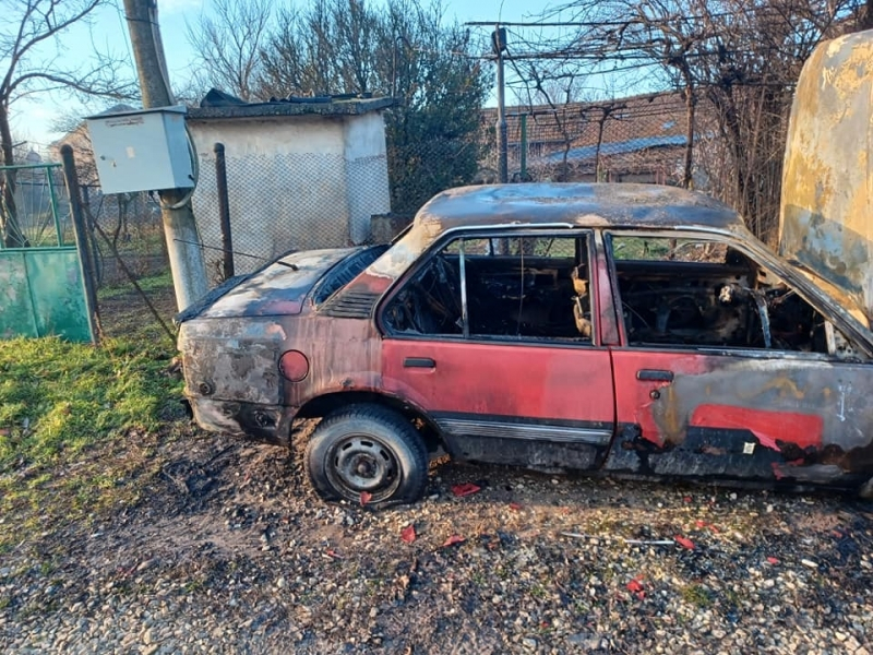 Полицаят от Галиче с подпалената кола смълча мрежата с тези думи и разкритие СНИМКИ