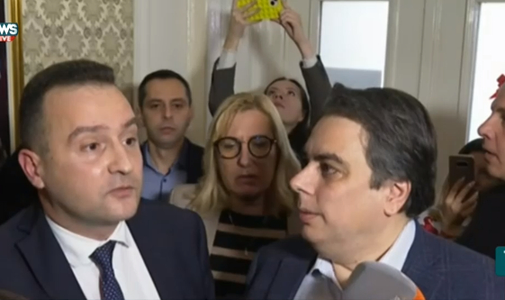 Свиреп скандал в кулоарите на НС! Депутат от ГЕРБ прекъсна брифинг на Асен Василев и стана страшно БЛИЦ TV