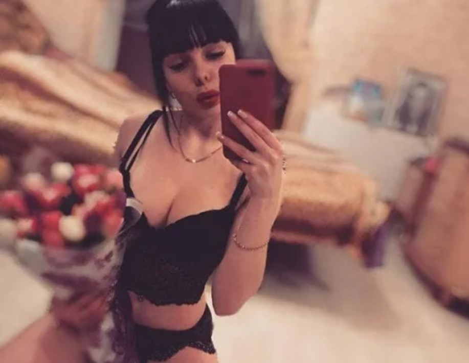 Украинска офицерка подпали скандал със свои развратни разголени СНИМКИ 18+