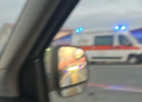Първо в БЛИЦ! Тежка катастрофа край София, разкъсан човек е на платното СНИМКА