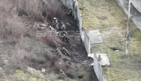 ВИДЕО от войната: ВСУ показа неуспешен щурм на ЧВК "Вагнер" до Соледар
