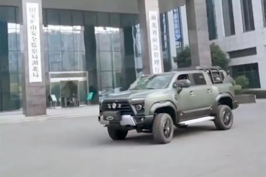 Китай си направи собствен Hummer - Dongfeng Warrior ВИДЕО