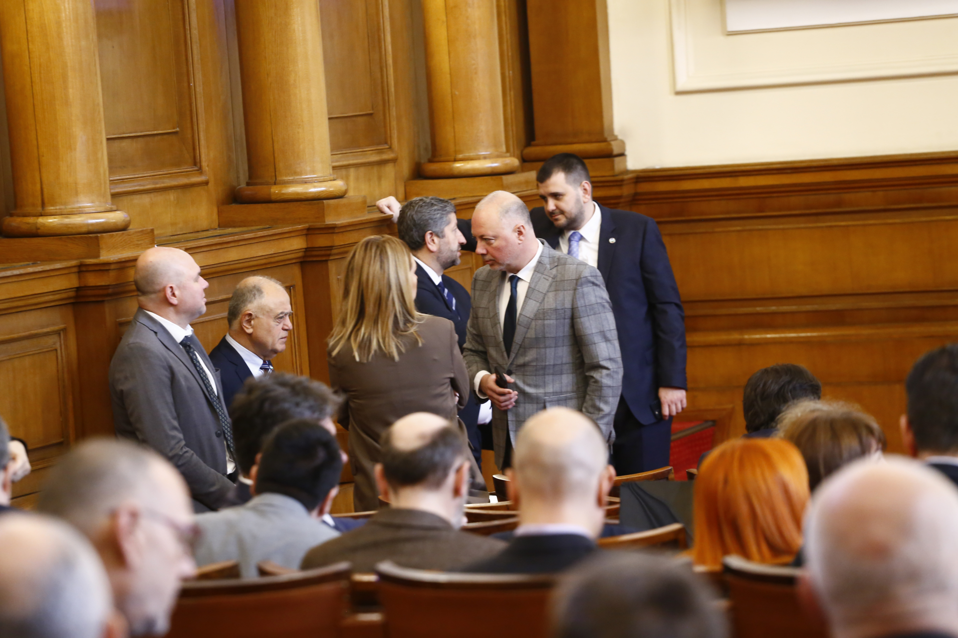 Отново на избори, партиите в разнобой ОБЗОР