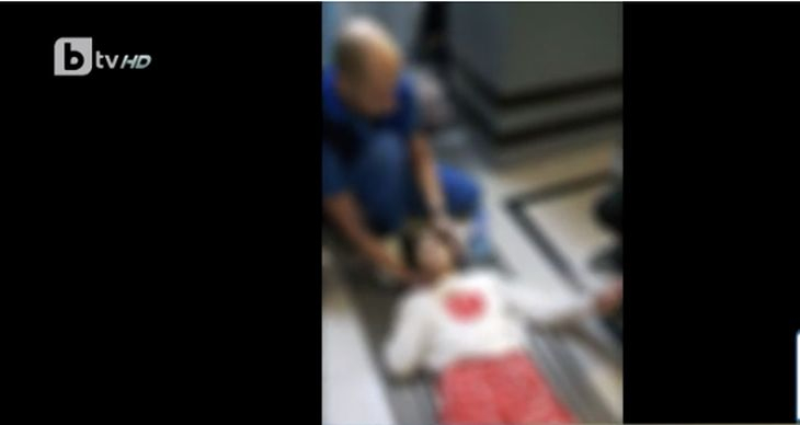 Ето какво се случва с 13-г. Яница, която колабира заради отказ на три болници да я приемат