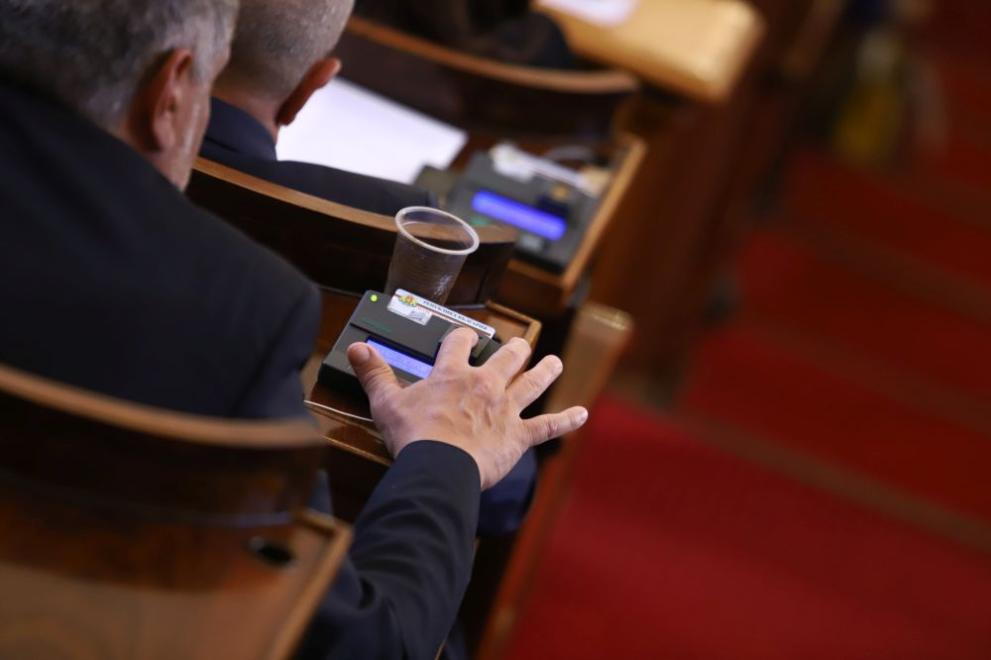 Депутатите забраниха износа на руски нефт и изненадващо прекратиха концесията на "Росенец"
