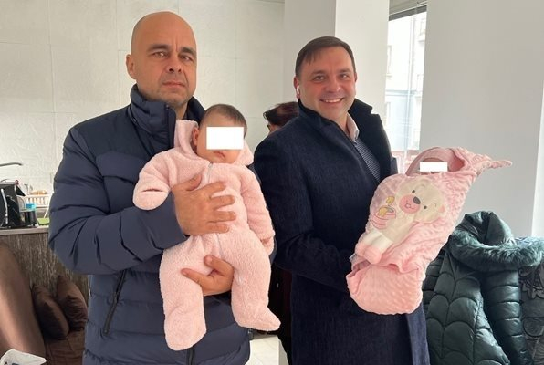 Осъдиха "Шейново" да плати още куп пари заради разменените бебета 