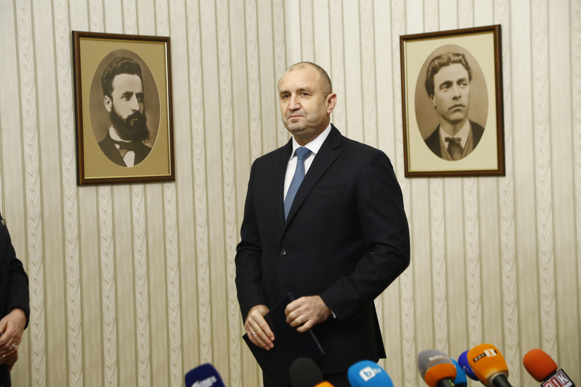 Президентът Радев трогна жените с тези думи 
