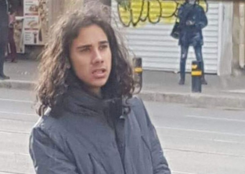 Виждали ли сте Ясен, търсят го под дърво и камък СНИМКА