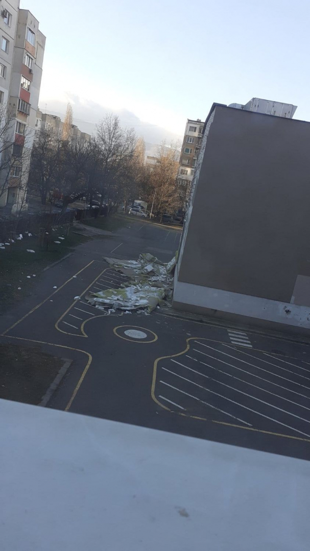 Ураган помля Враца, обявиха бедствено положение! И в София е страшно БЛИЦ TV