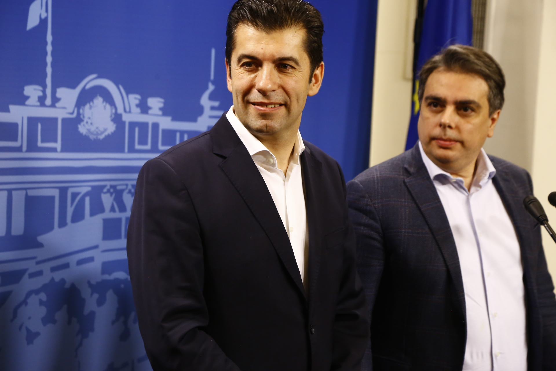 Кирил Петков подаде оставка, а Асен Василев кога?