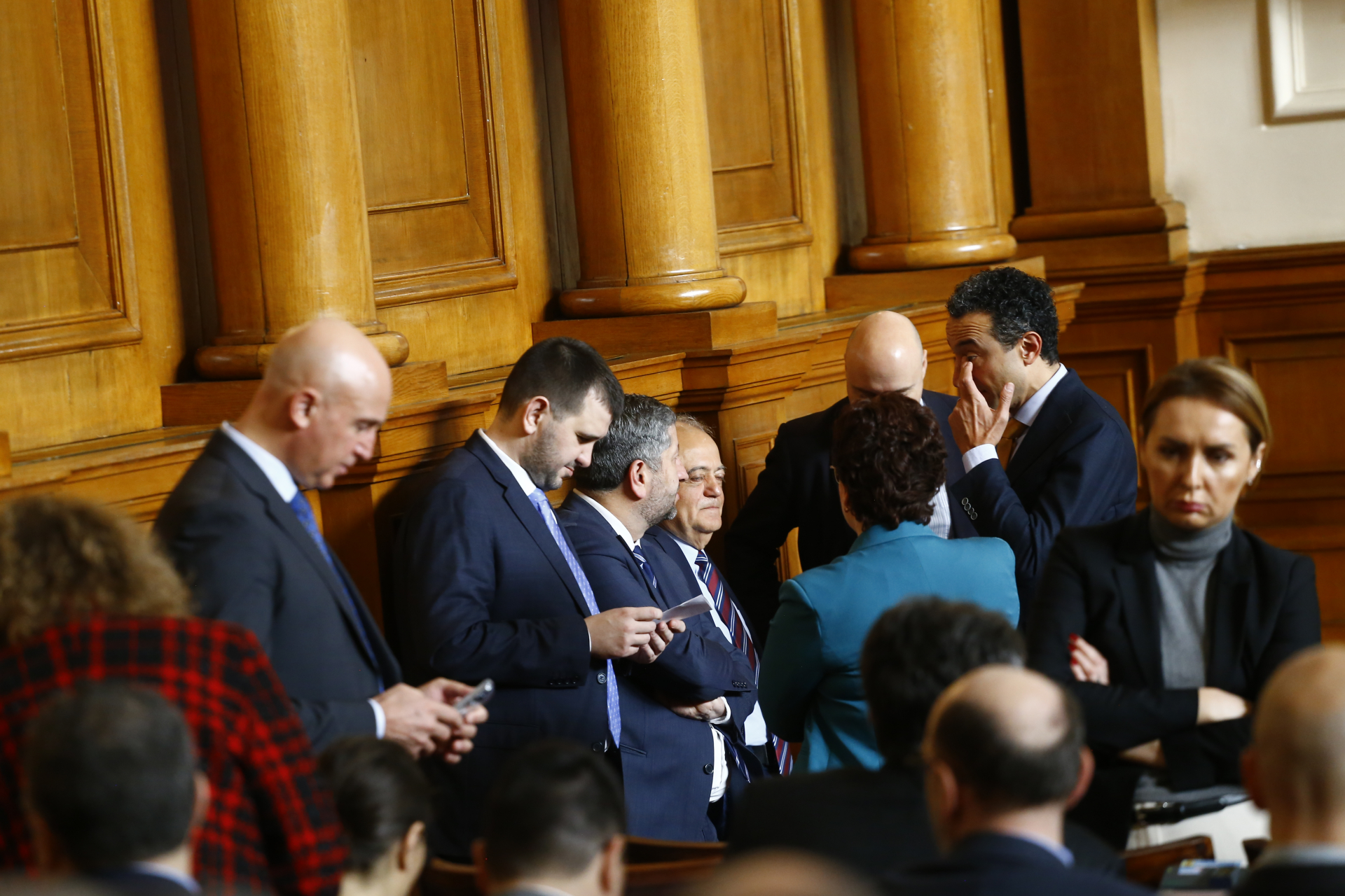 Политолог посочи парламентарна партия, която може да не влезе в новото НС