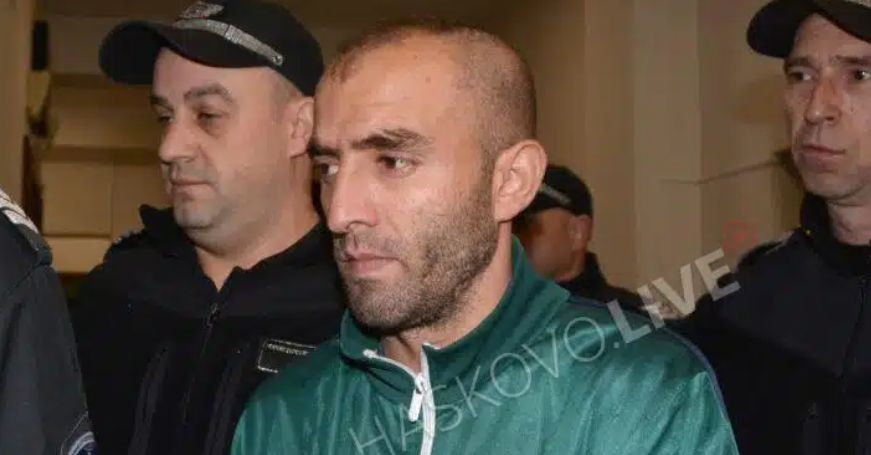 Извергът Александър, убил с брадва 67-г. Глезос заради 200 лв., изнагля брутално ВИДЕО 