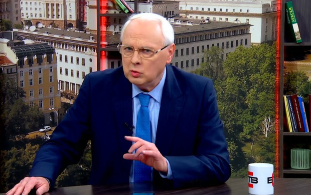 Коалицията на войната не  смее да възрази на джуджето Скопие 