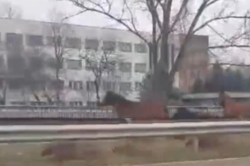 Страшна бомба цъка на натоварен булевард в Пловдив СНИМКА 