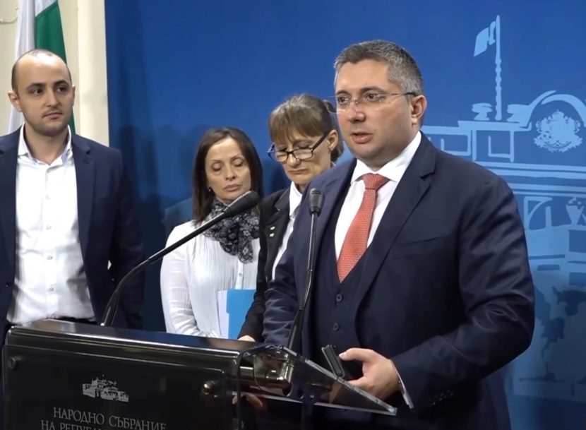 ГЕРБ изригна заради гафа с винетките