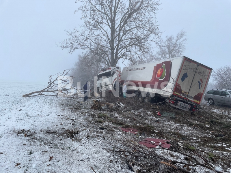 Невиждана каскада във Врачанско, шофьорите не вярват на очите си СНИМКИ