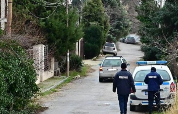Мистериите около убийството на Валентина от Варна се заплитат, издирват двете й...