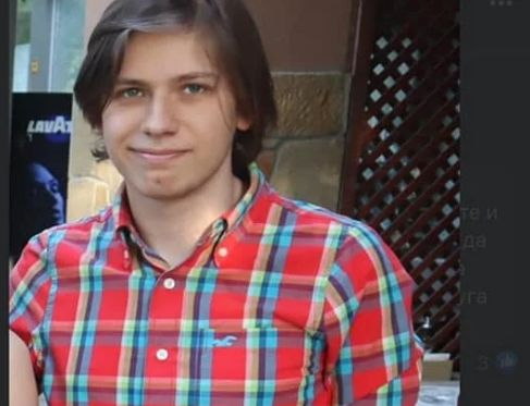 Майката на изчезналия Мартин получила мистериозен SMS, уж от него, но...