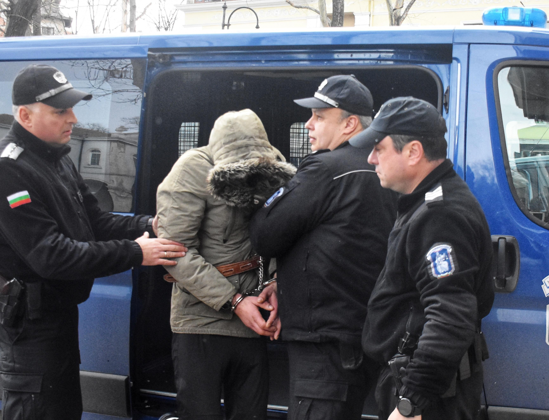 Първи СНИМКИ на убиеца Ивайло от Варна