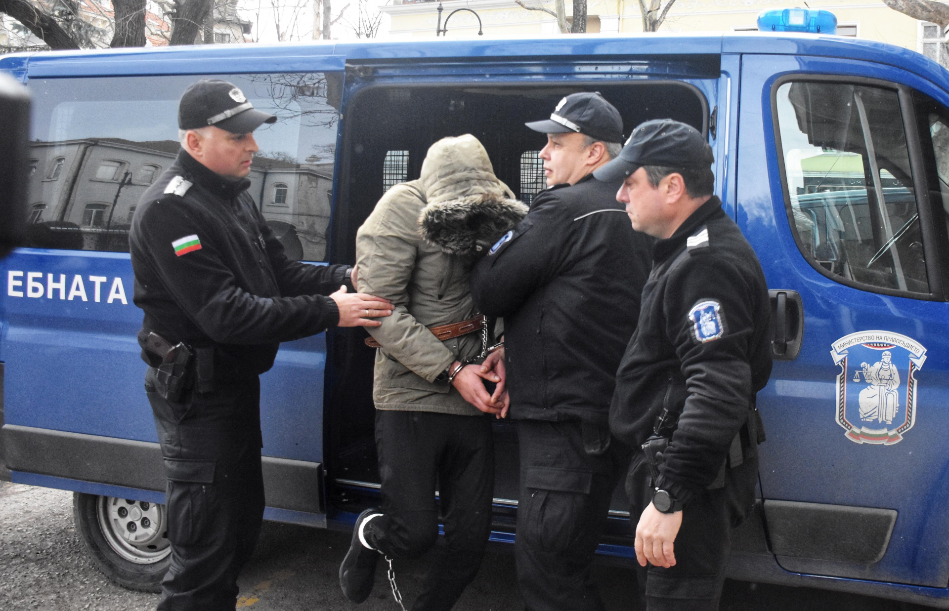 Първи СНИМКИ на убиеца Ивайло от Варна