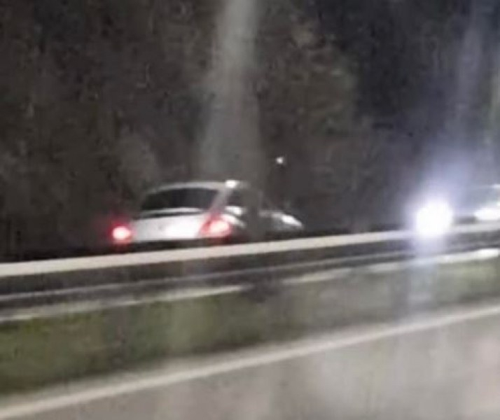 Жена джигит вся ужас на магистрала, ето какво направи СНИМКА