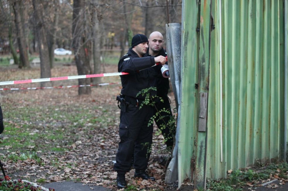 Зловеща находка в столичния кв. "Дружба", почерня от полиция 