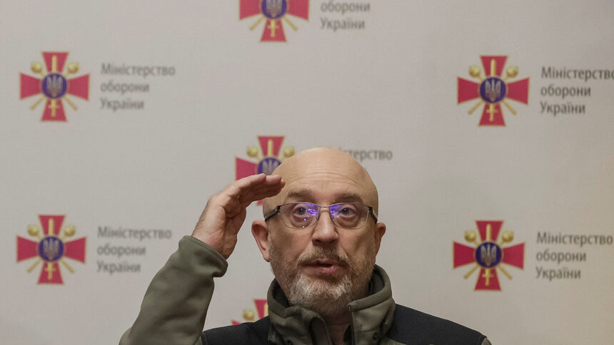 Пада главата и на украинския военен министър Резников заради корупция